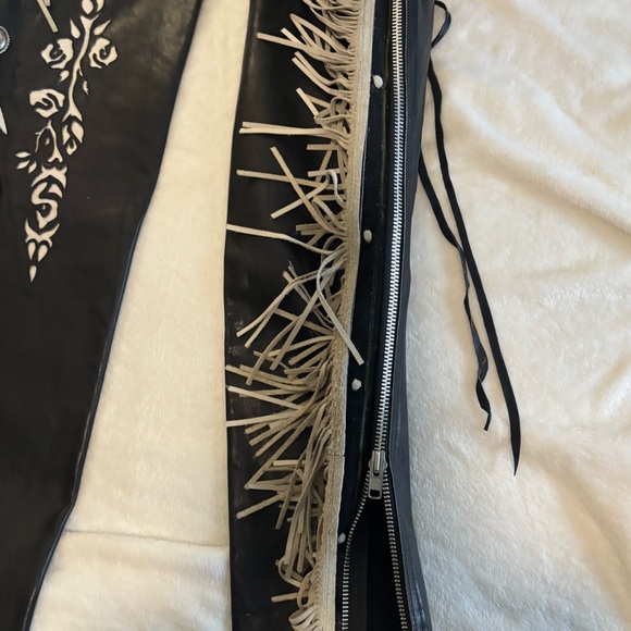 Black/Cream Fringe Rare Leather Jacket and Chaps. Excellent condition. Sz Medium - Picture 12 of 16